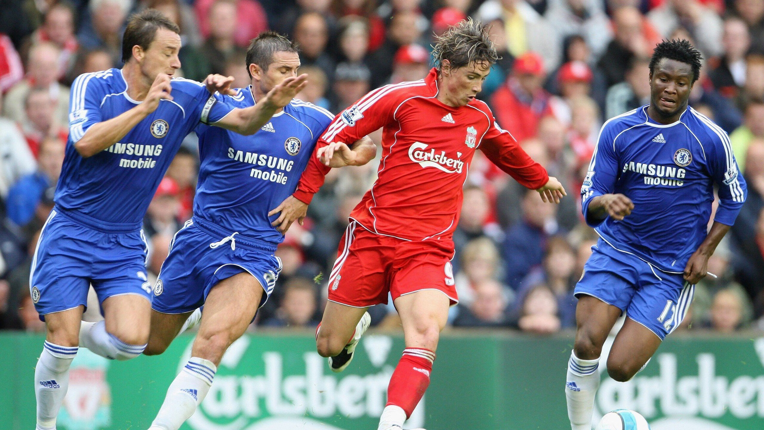 开云体育官方网站登陆-最具争议判罚：那些引发讨论的欧冠瞬间，欧冠足球裁判