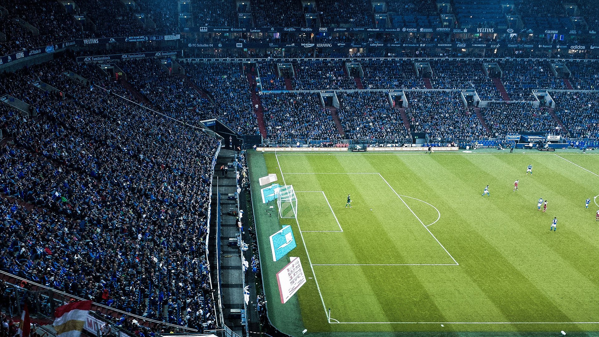 电竞选手职业化道路：训练、比赛与商业价值，电竞职业选手一般是干什么的